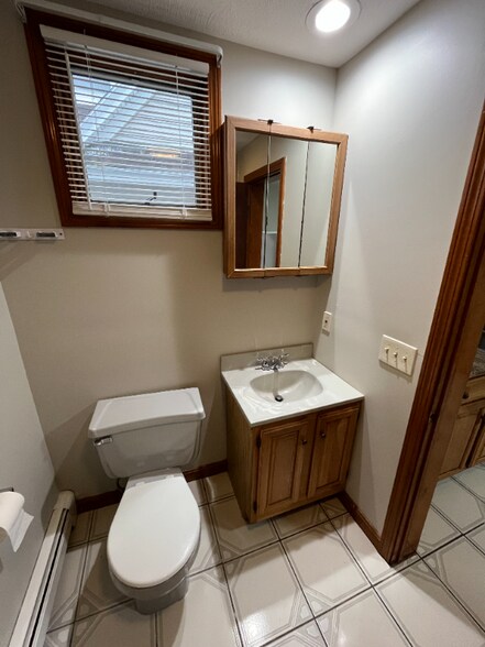 Building Photo - 28 Clay St