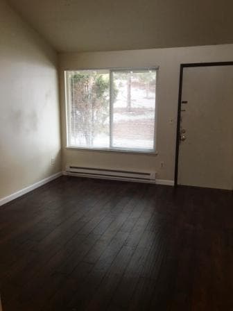 Building Photo - Cute Condo in Burning Tree Village