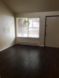 Building Photo - Cute Condo in Burning Tree Village