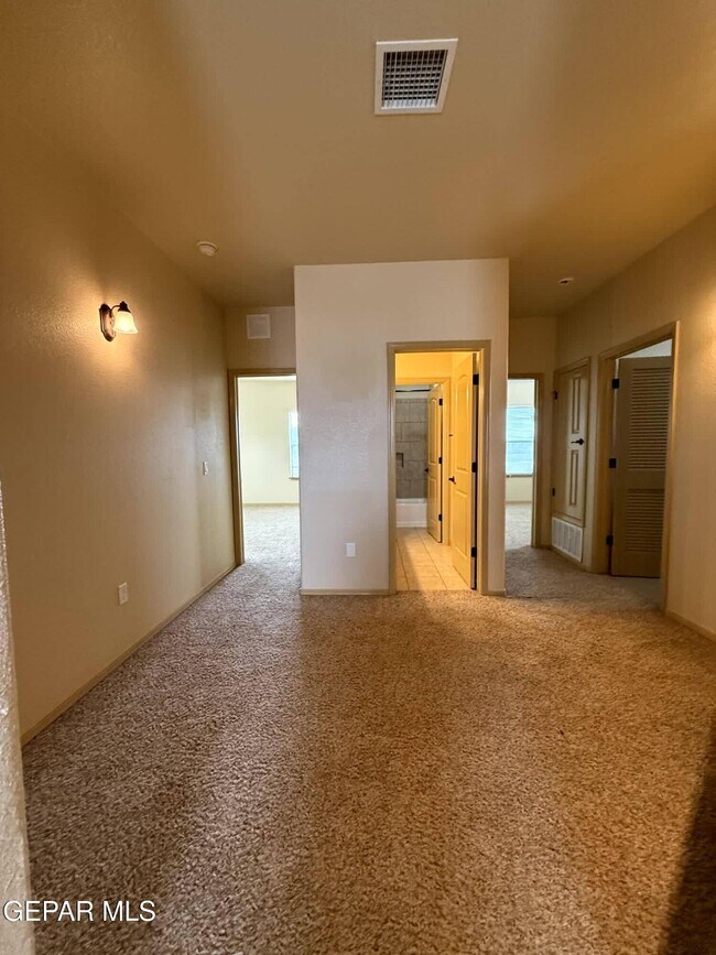 Building Photo - 11533 Merejildo Madrid St