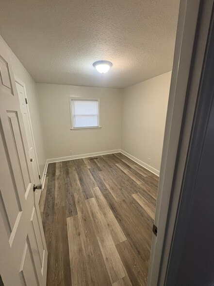 Building Photo - 609 W Holly St