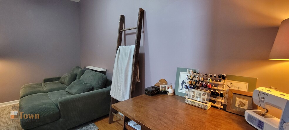 Building Photo - 3430 W Cortland St