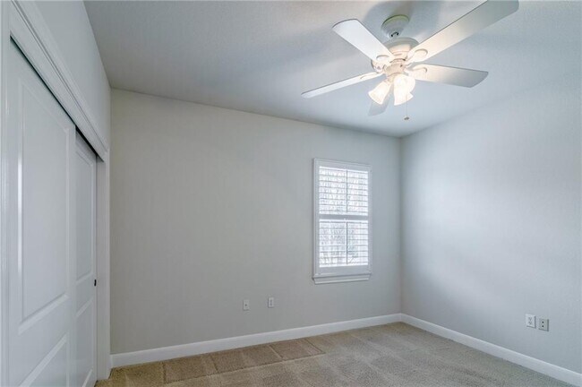 Building Photo - 112 Bee Creek Ct