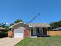 Building Photo - 1825 Meyers Pl