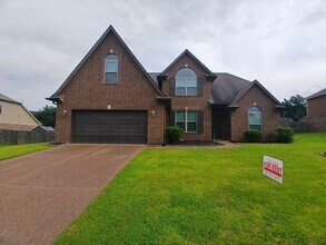 Building Photo - Beautiful 4-bedroom 3 bath home in Arlington