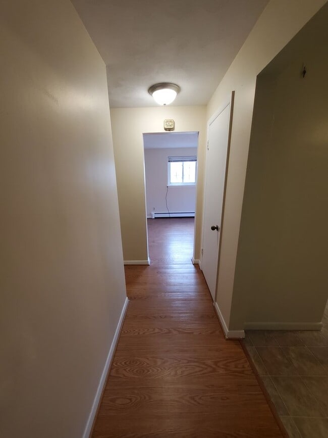 Building Photo - 526 30th Ave