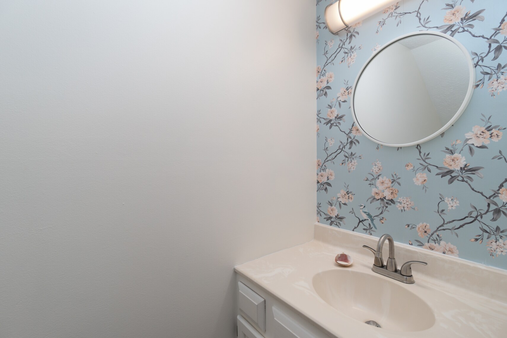 Downstairs Bathroom - 753 E Sherwood Hills Dr