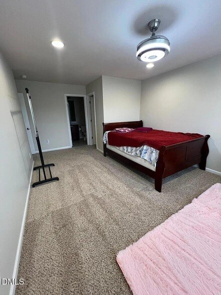 Building Photo - 267 Crestmont Ridge Dr