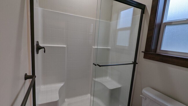 Building Photo - Garden Grove Rancher