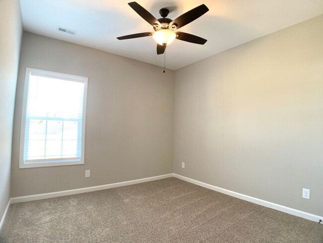 Building Photo - 413 Ayden Ln