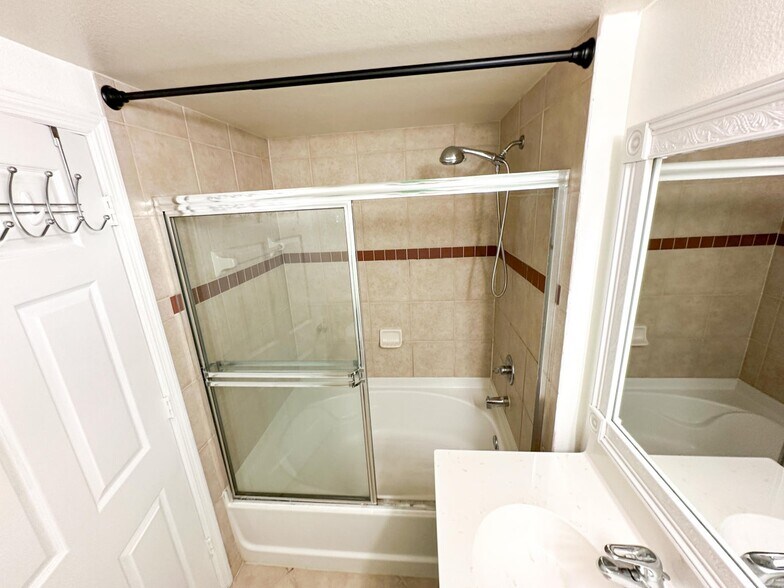 Building Photo - 6434 Emerald Dunes Dr