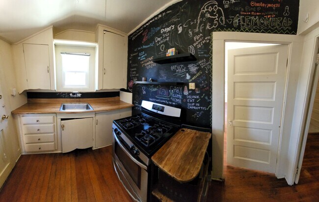 Building Photo - Jeffrey and Foothill Properties