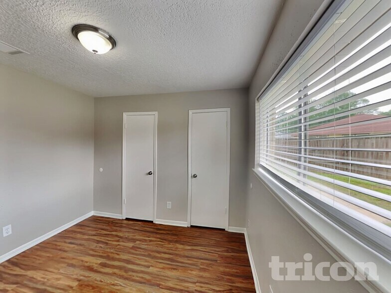 Building Photo - 16710 Forthbridge Ct