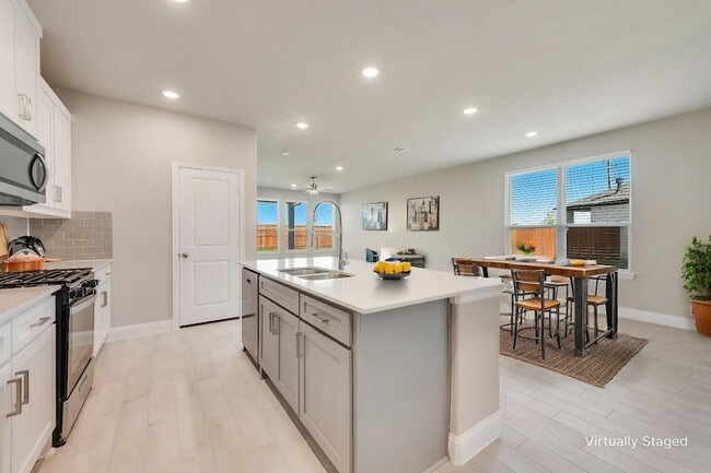 Building Photo - 3212 Lucia Wy