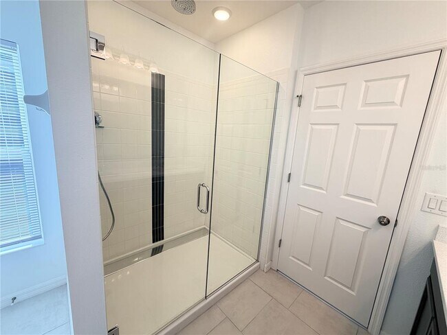 Building Photo - 4629 Bernard Blvd