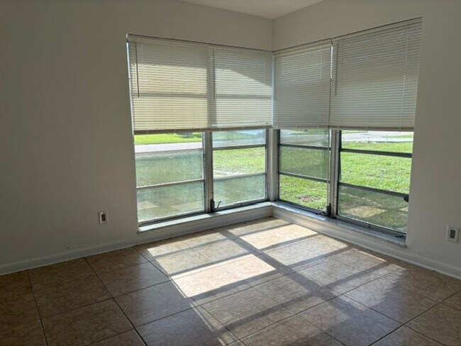 Building Photo - ****TWO WEEK FREE**** Charming 2-Bedroom Ranch in Cape Coral’s Bimini Basin Neighborhood