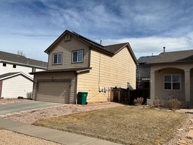 Building Photo - Cozy 3-bed, 2.5-bath home in desirable Stetson Ridge.