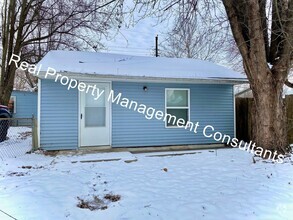 Building Photo - Charming 1-Bedroom Bungalow – Cozy & Conve...