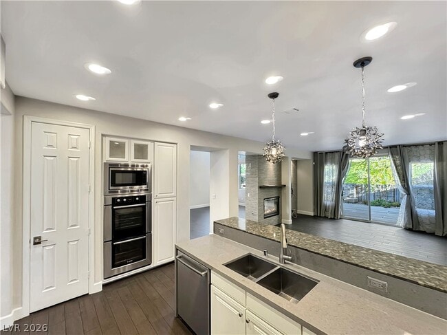 Building Photo - 1352 Fox Acres Dr
