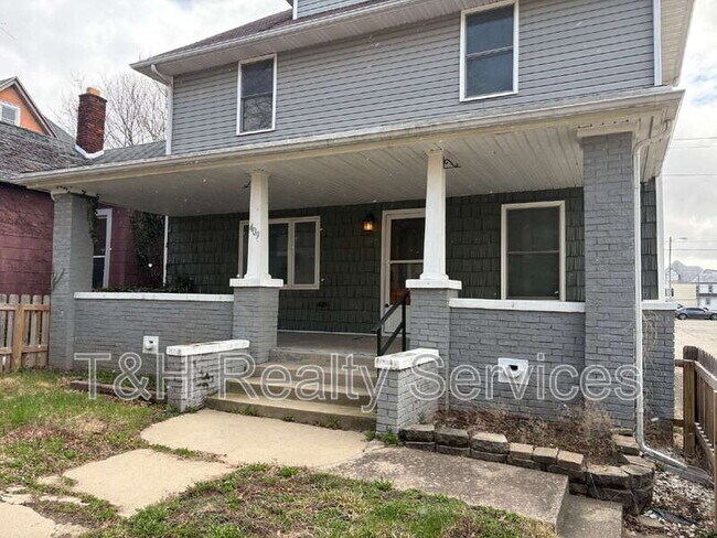 Building Photo - 409 W Washington St