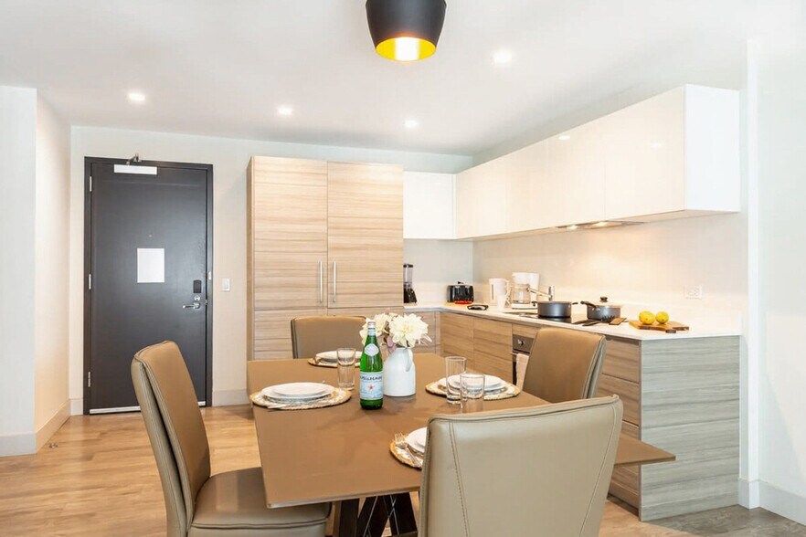 Building Photo - 777 N Ocean Dr