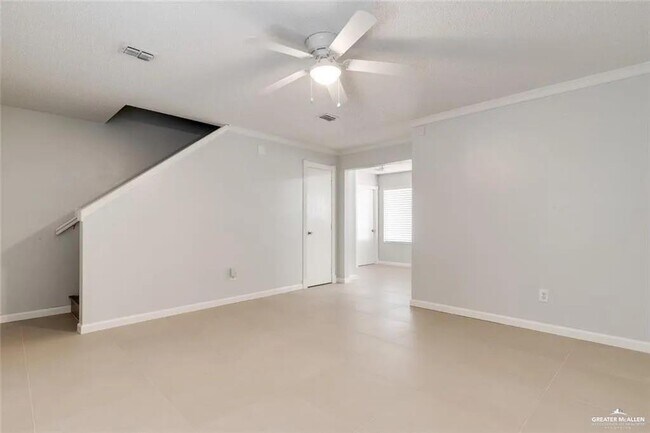 Building Photo - 10 San Esteban St