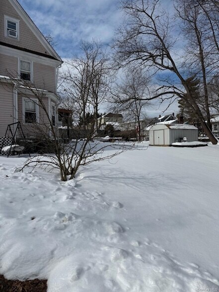 Building Photo - 42 Church St