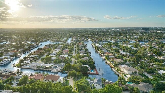 Building Photo - 4280 Galt Ocean Dr