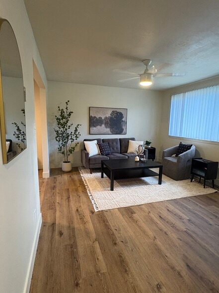 Building Photo - 285 N 300 W