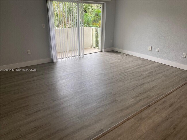 Building Photo - 8950 SW 69th Ct