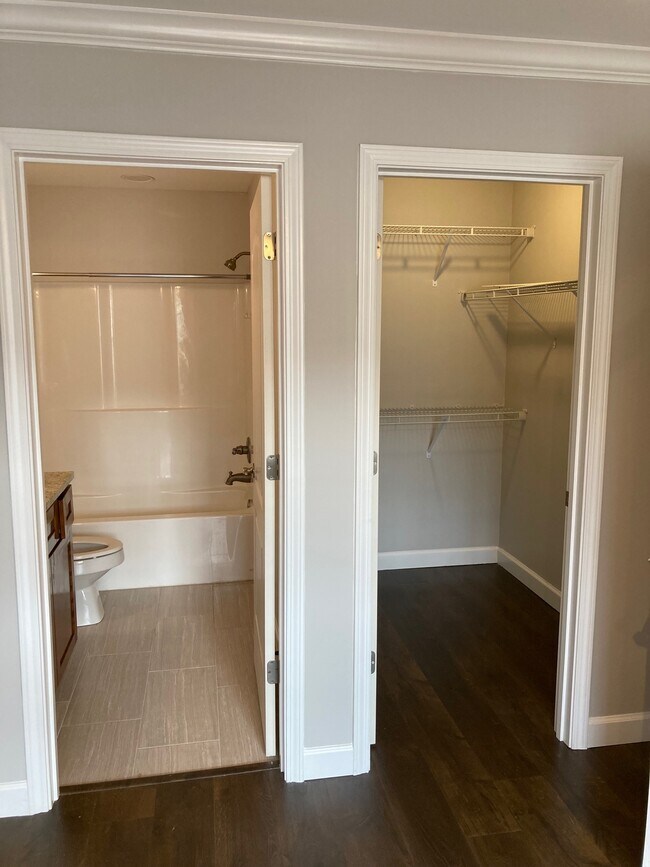 Front Bath & Closet - 29 County Road 762