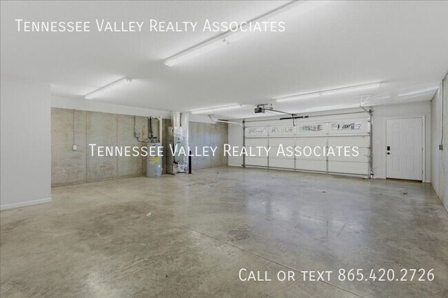 Building Photo - 1820 Andes Rd