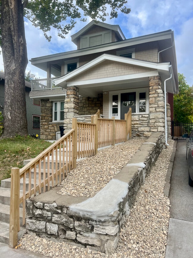 Building Photo - 3836 Wyandotte St