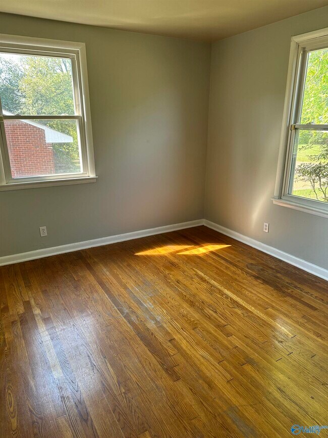 Building Photo - 2113 Norris Rd NW