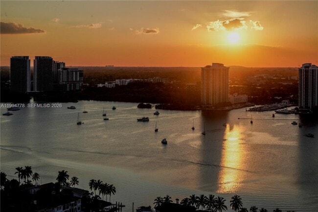 Building Photo - 2000 Island Blvd