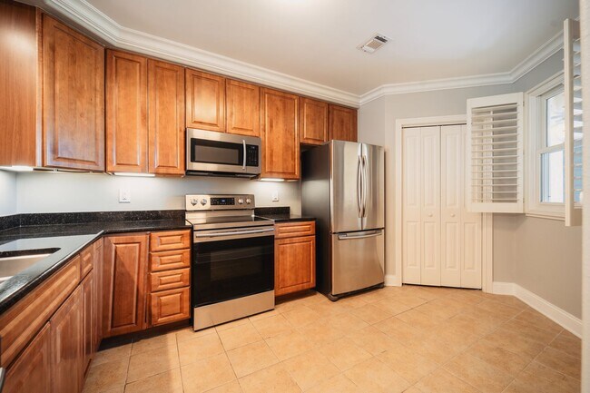 Building Photo - Harbor Crest condo for rent