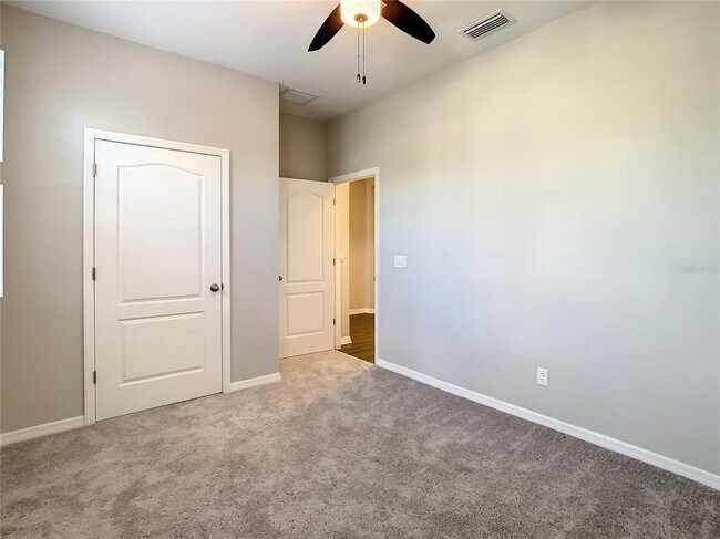 Building Photo - 14912 Caravan Ave