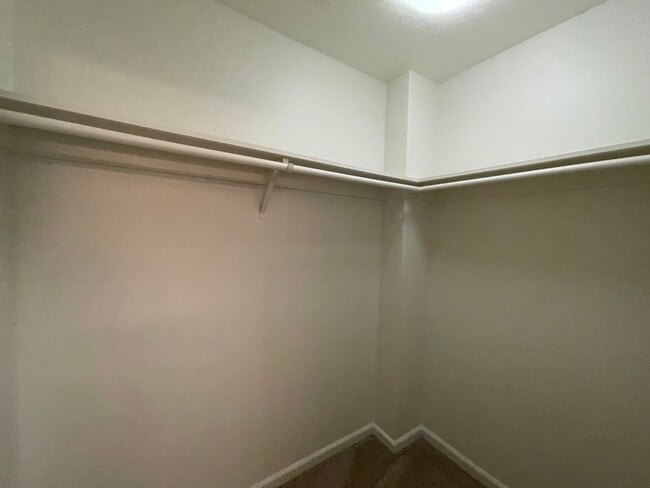 Building Photo - Exceptionally Roomy Upstairs 2 Bed 2 Bath Duplex! Dishwasher, Garage, Washer/Dryer Hookups