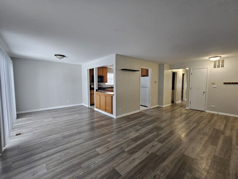 Building Photo - 1241 Bradwell Ln