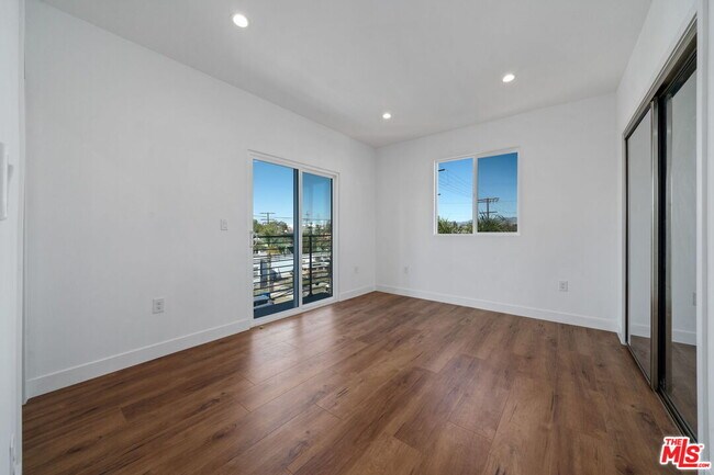 Building Photo - 6336 Beck Ave