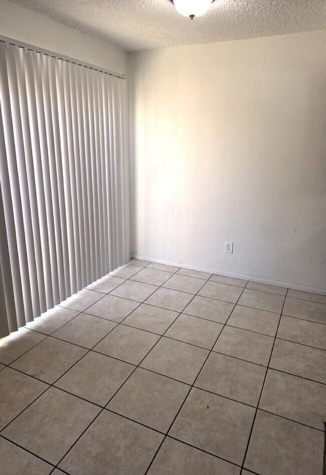 Building Photo - Prime Mesa Location with Community Pool & Strong Rental Appeal
