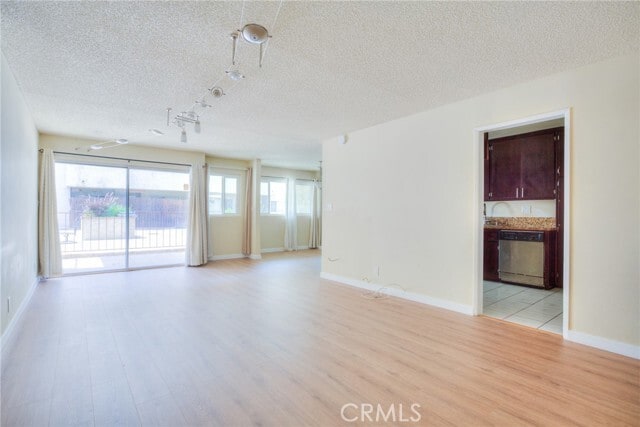 Building Photo - 125 S Sierra Madre Blvd