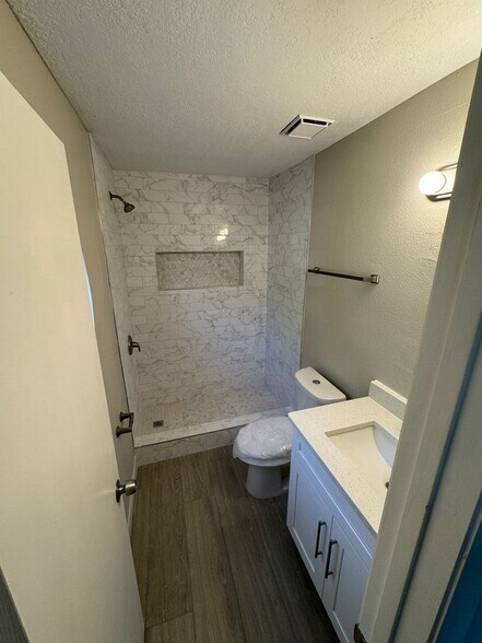 Building Photo - 11116 Essex Ridge Ct