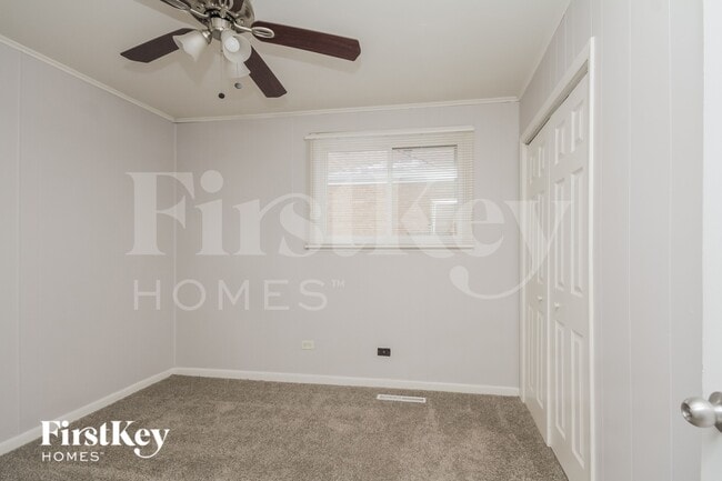 Building Photo - 14525 Dobson Ave