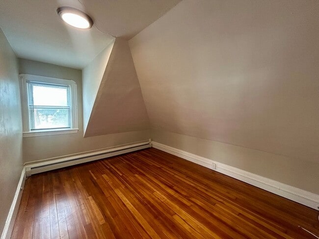 Building Photo - 84 Durfee St