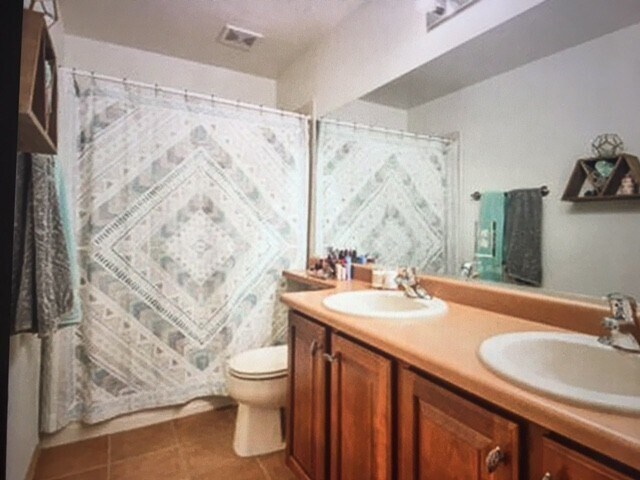 Building Photo - Beautiful 4 bed High End home in West Fort Collins