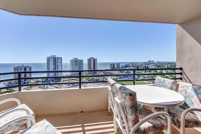 Building Photo - 1 Oceans W Blvd