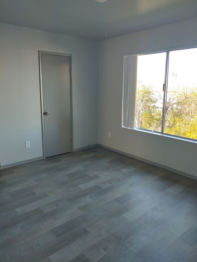 Building Photo - Now Leasing – Beautiful 3 Bedroom Townhome...
