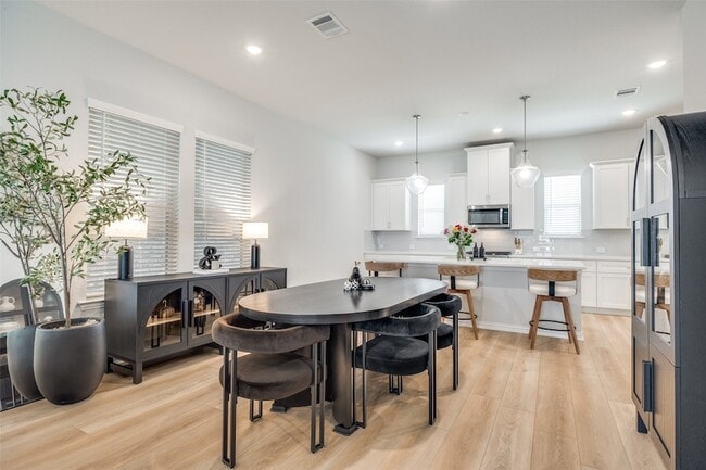 Building Photo - 7551 Millingston Rd