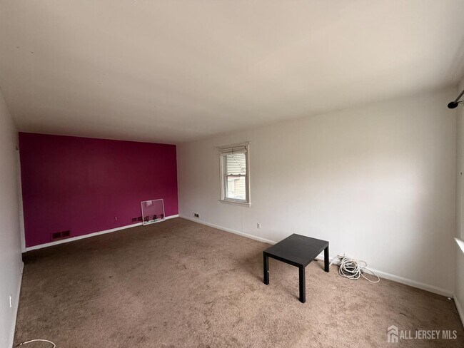 Building Photo - 188 Auth Ave